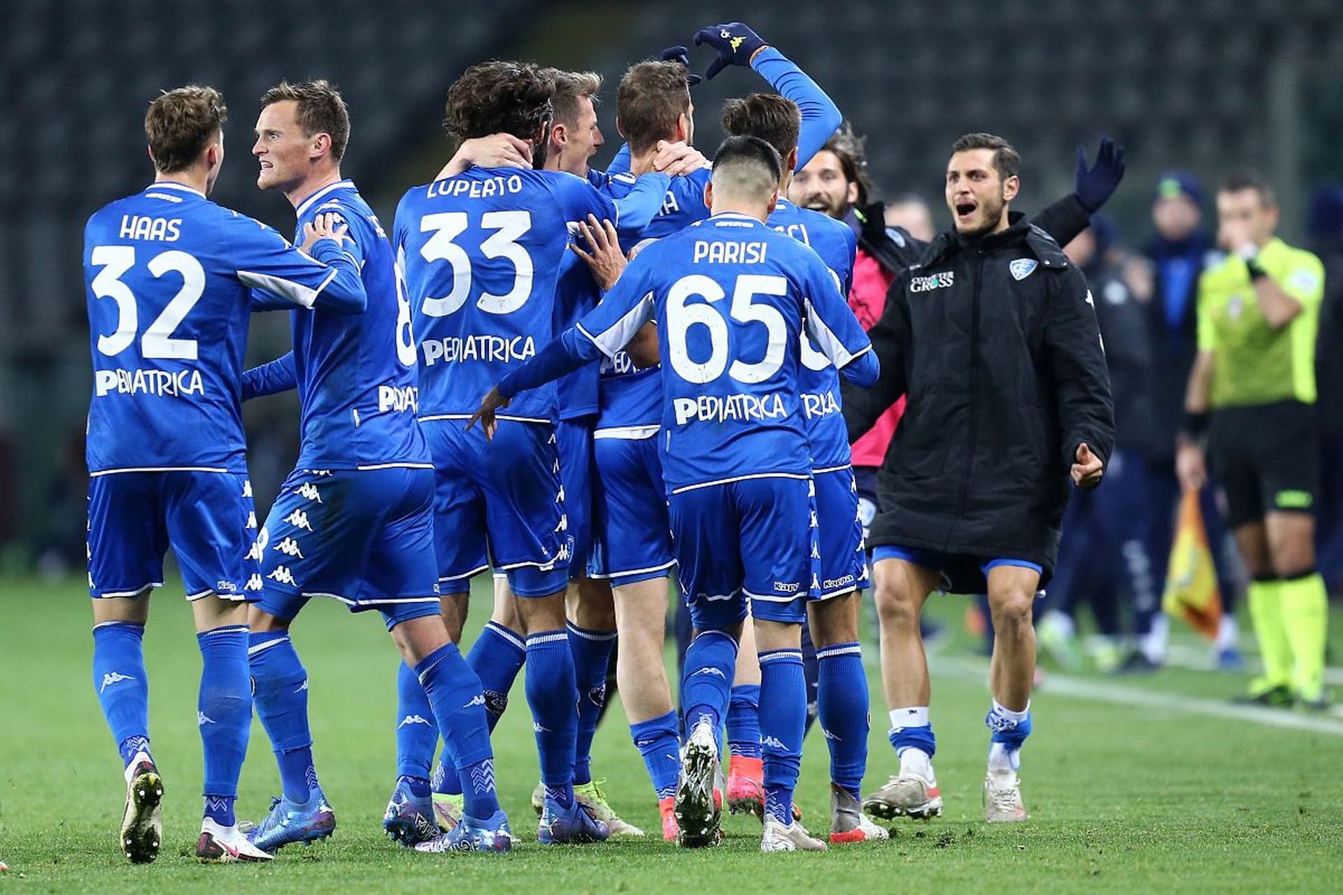 似手球的判 似手球的判